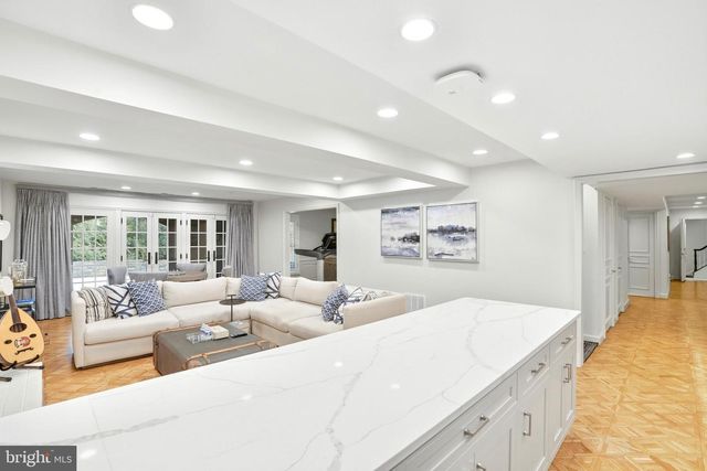 6202 VERNON PALMER CT, Mclean, VA 22101