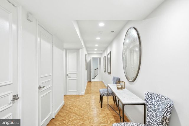 6202 VERNON PALMER CT, Mclean, VA 22101