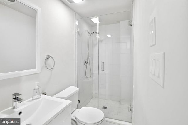 6202 VERNON PALMER CT, Mclean, VA 22101