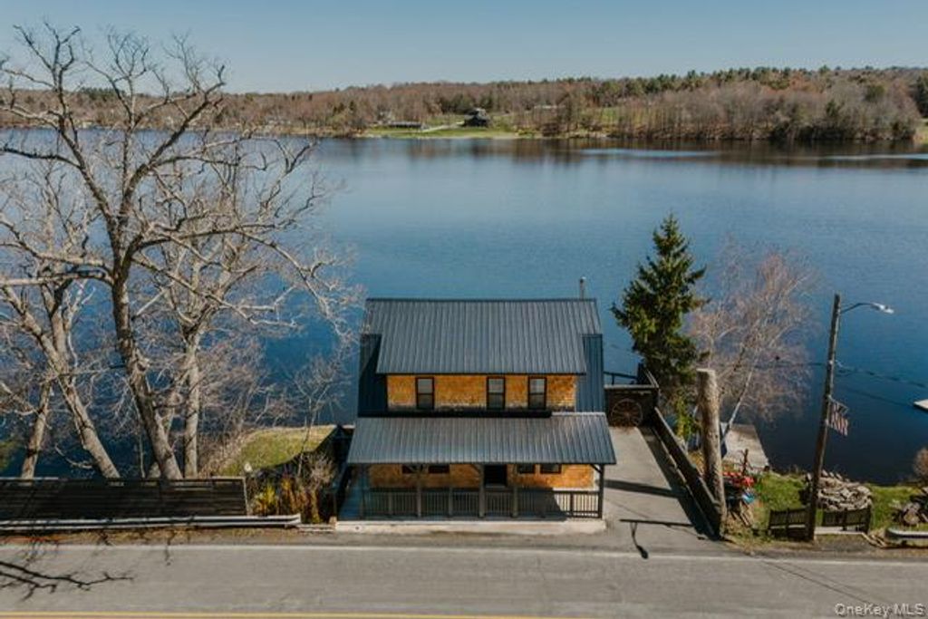 6721 State Route 52, Cochecton Center, NY 12726