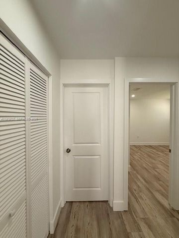 3609 SW 27th St 0, Miami, FL 33133