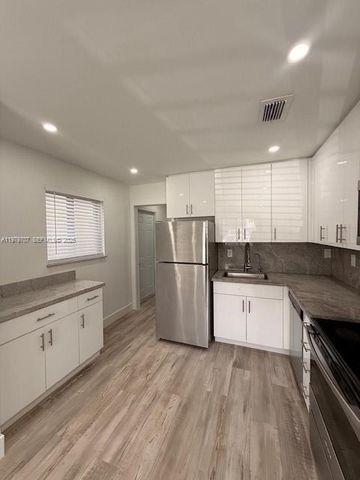 3609 SW 27th St 0, Miami, FL 33133