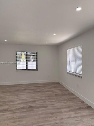 3609 SW 27th St 0, Miami, FL 33133