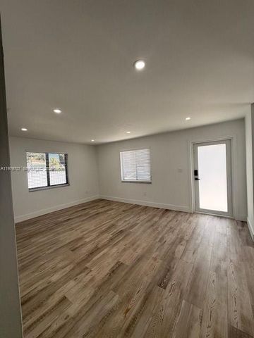 3609 SW 27th St 0, Miami, FL 33133