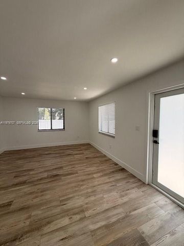 3609 SW 27th St 0, Miami, FL 33133