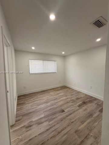 3609 SW 27th St 0, Miami, FL 33133