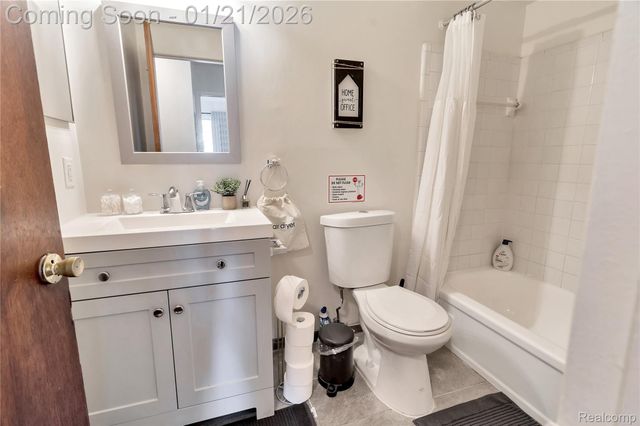 1250 W 9 Mile Road 6, Ferndale, MI 48220