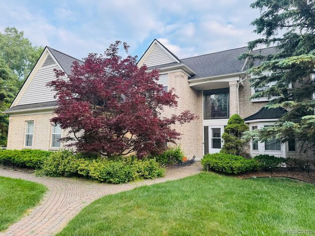 29301 Morningview, Farmington Hills, MI 48334