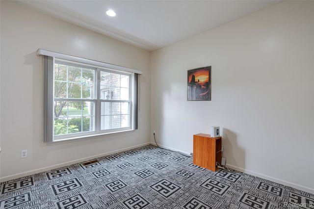 29301 Morningview, Farmington Hills, MI 48334