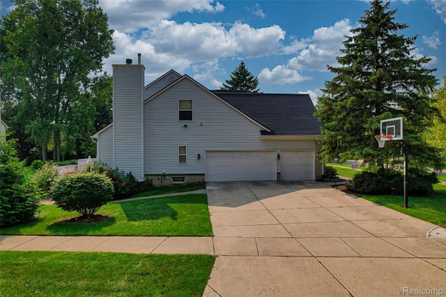 29301 Morningview, Farmington Hills, MI 48334