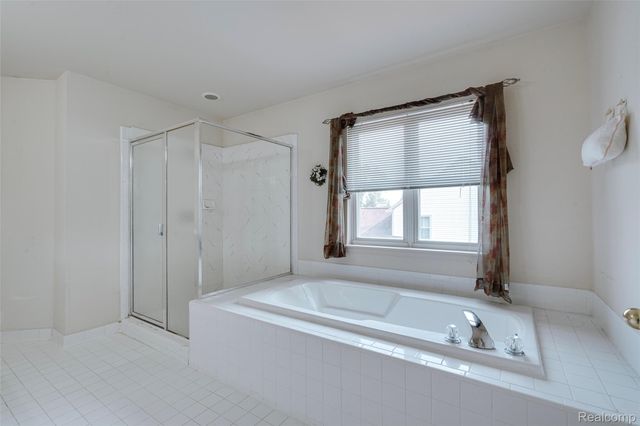 29301 Morningview, Farmington Hills, MI 48334