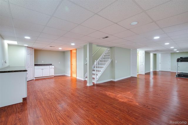 29301 Morningview, Farmington Hills, MI 48334