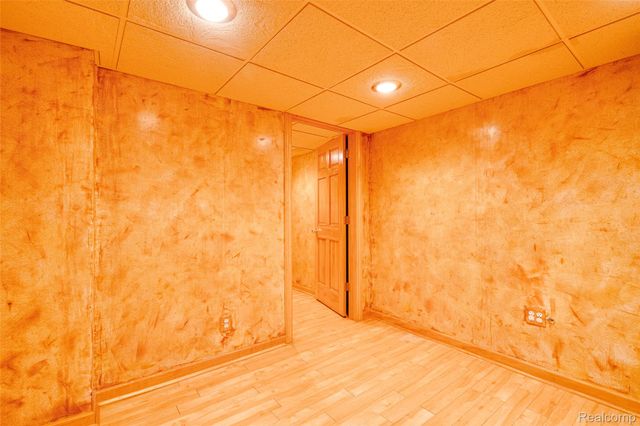 29301 Morningview, Farmington Hills, MI 48334