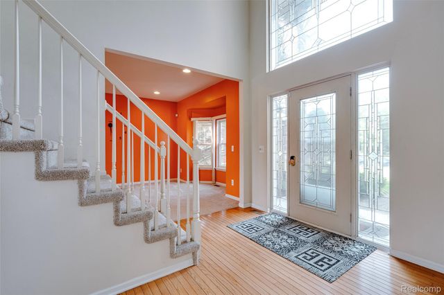 29301 Morningview, Farmington Hills, MI 48334