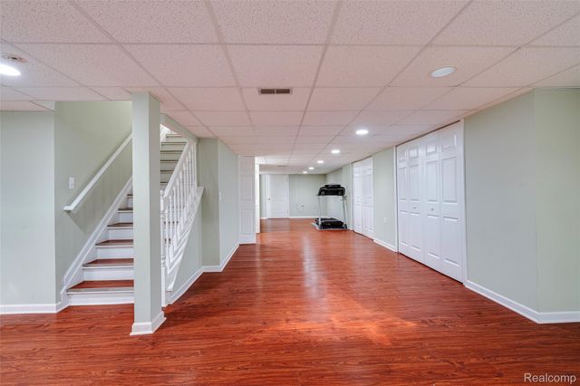 29301 Morningview, Farmington Hills, MI 48334