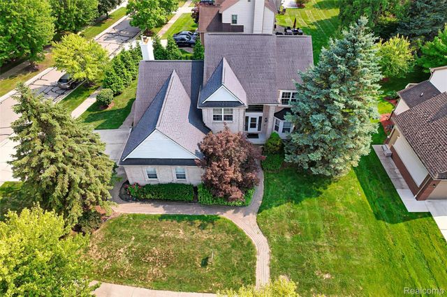 29301 Morningview, Farmington Hills, MI 48334