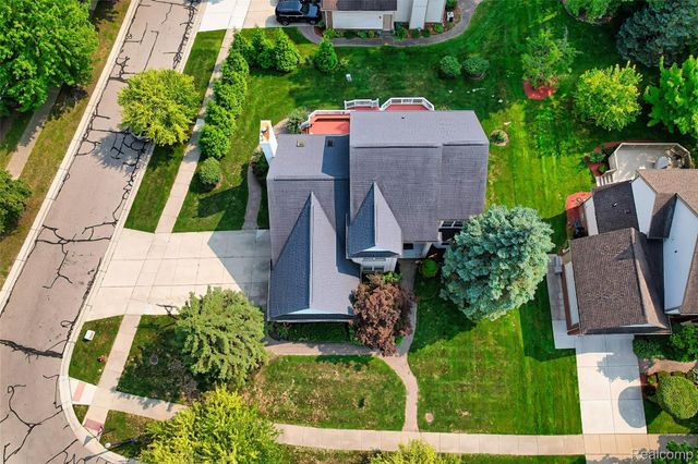 29301 Morningview, Farmington Hills, MI 48334