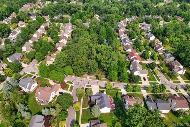 29301 Morningview, Farmington Hills, MI 48334