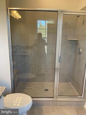 127 WAKE ROBIN CT, Lake Frederick, VA 22630