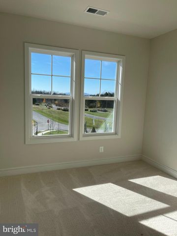 127 WAKE ROBIN CT, Lake Frederick, VA 22630