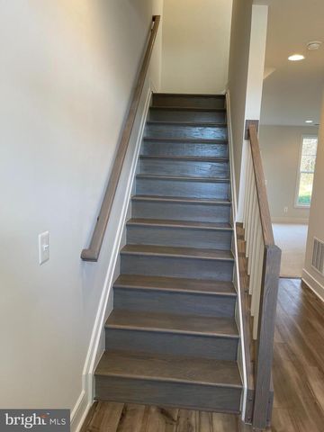 127 WAKE ROBIN CT, Lake Frederick, VA 22630