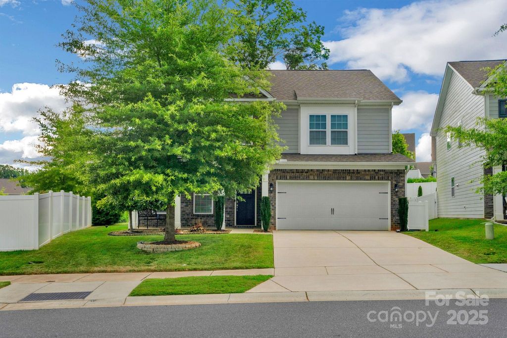 236 Robinwood Lane, Clover, SC 29710