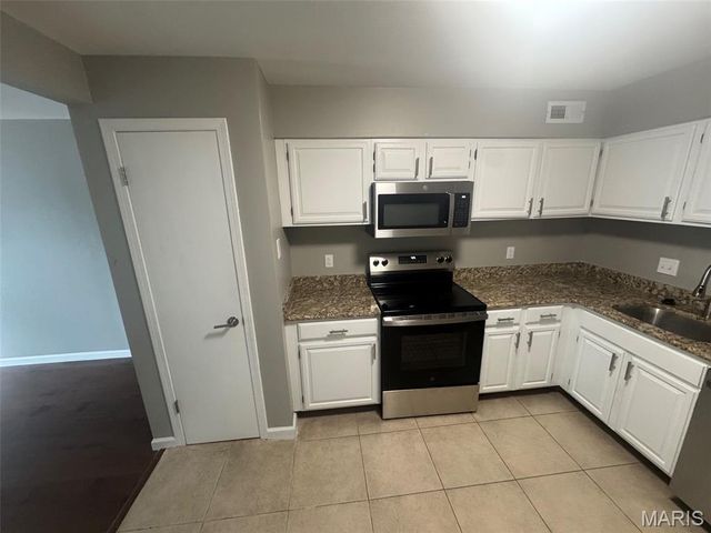 1935 Marine Terrace Drive G, Maryland Heights, MO 63146