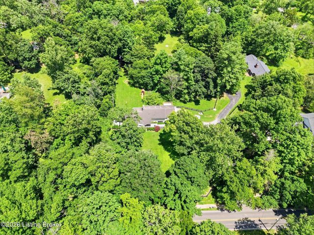 1007 Evergreen Rd, Anchorage, KY 40223