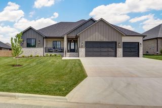 1756 North Marlowe Avenue, Springfield, MO 65802