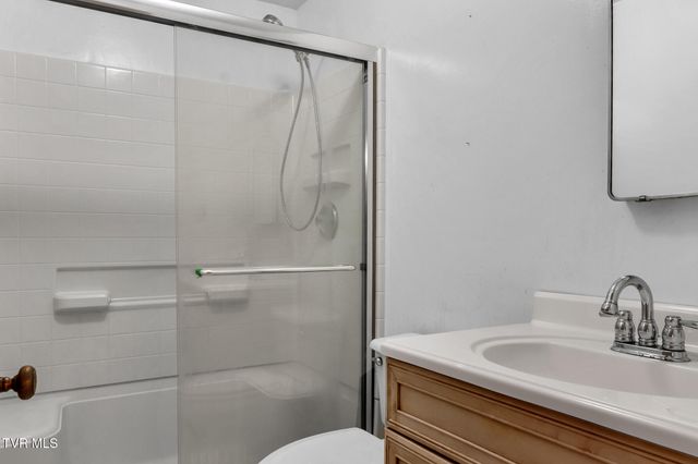 471 Seneker Lane, Blountville, TN 37617