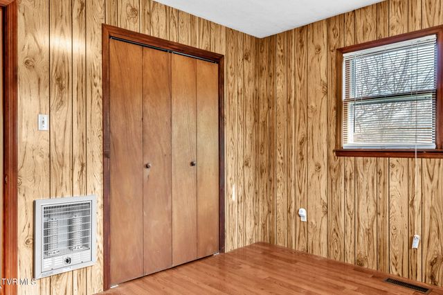 471 Seneker Lane, Blountville, TN 37617