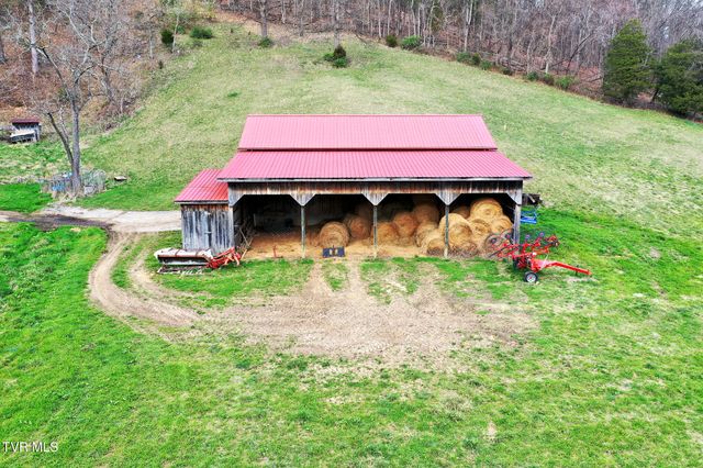 471 Seneker Lane, Blountville, TN 37617