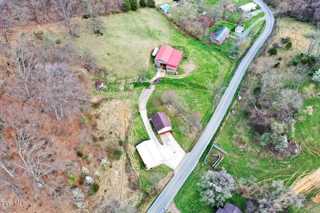 471 Seneker Lane, Blountville, TN 37617