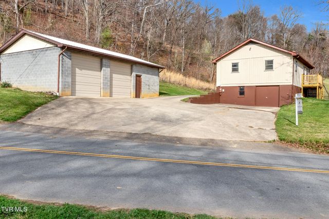 471 Seneker Lane, Blountville, TN 37617