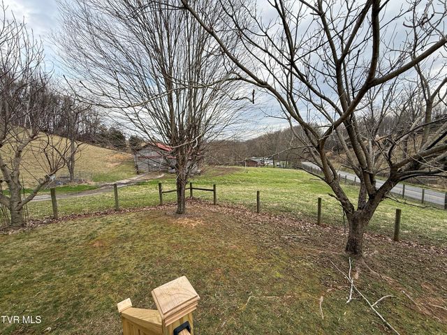 471 Seneker Lane, Blountville, TN 37617