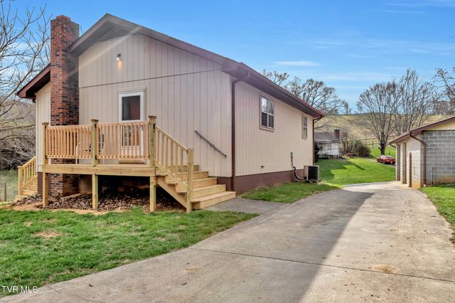 471 Seneker Lane, Blountville, TN 37617