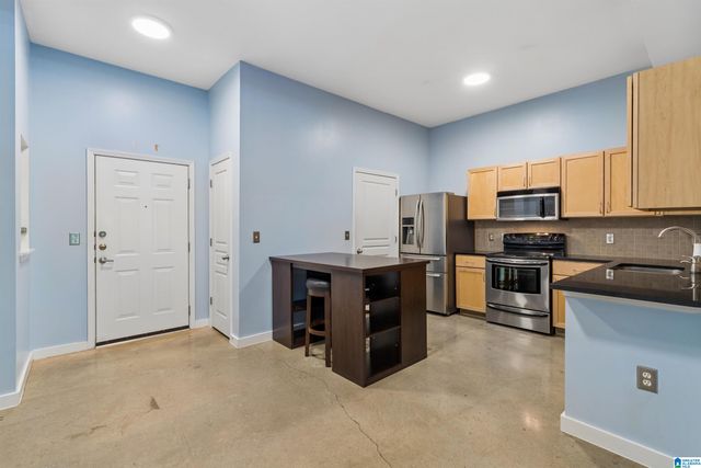 401 20th St S Apt 103, Birmingham, AL 35233