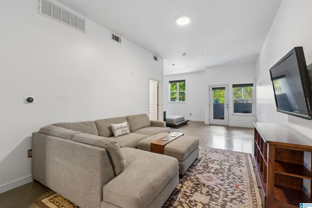 401 20th St S Apt 103, Birmingham, AL 35233