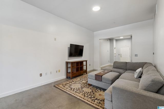 401 20th St S Apt 103, Birmingham, AL 35233