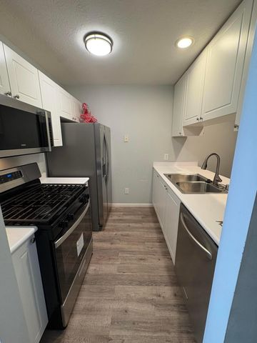 5173 Aquila Drive, 42D, Canal Winchester, OH 43110