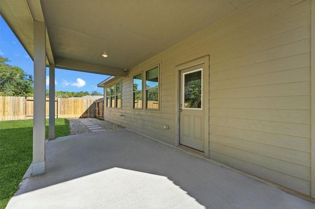 609 Burkett Street, Dayton, TX 77535