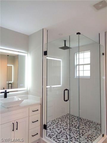 825 Regency Reserve CIR 3701, Naples, FL 34119