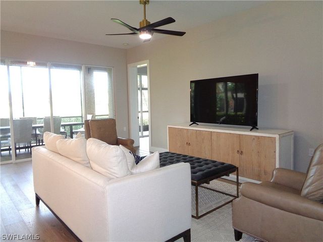 825 Regency Reserve CIR 3701, Naples, FL 34119