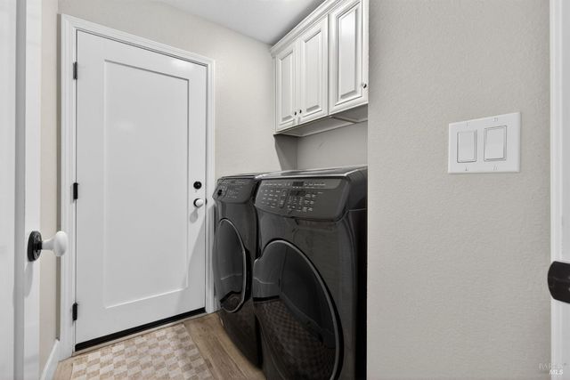 1661 Hopper Ave, Santa Rosa, CA 95403