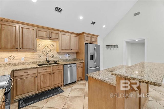 23166 Rochelle Loop, Robertsdale, AL 36567