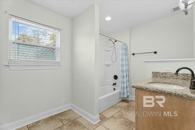 23166 Rochelle Loop, Robertsdale, AL 36567