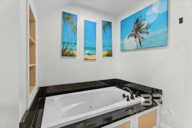 23166 Rochelle Loop, Robertsdale, AL 36567