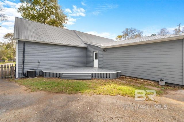 23166 Rochelle Loop, Robertsdale, AL 36567