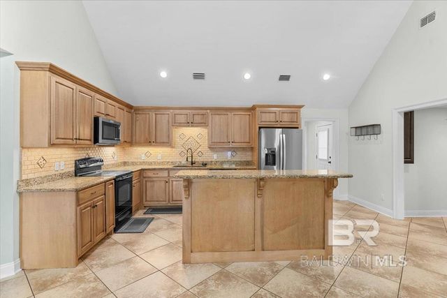 23166 Rochelle Loop, Robertsdale, AL 36567