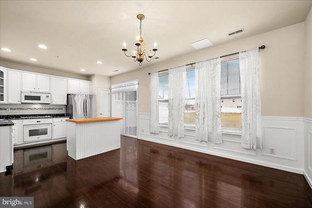 372 SCHOONER LN, Berlin, MD 21811